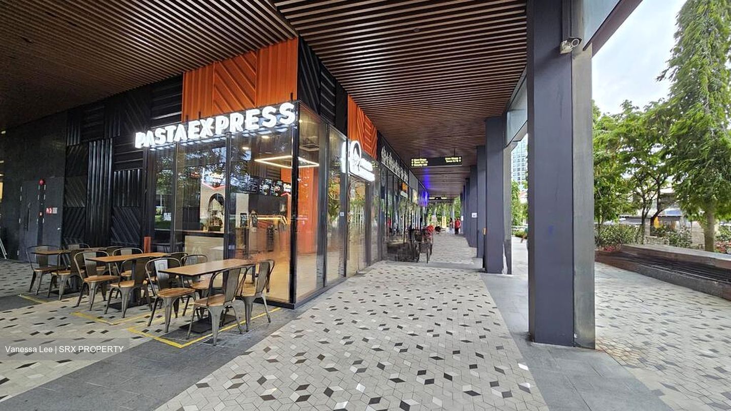 The Venue Shoppes (D13), Retail #454533041